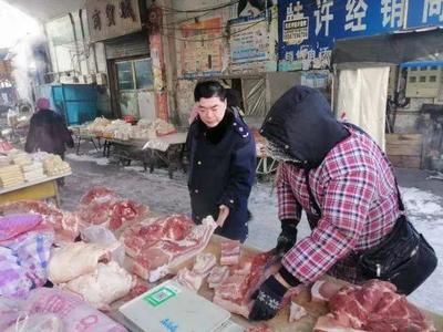 江源区市场监督管理局开展春节期间食品安全专项检查，聚焦预包装食品批发环节